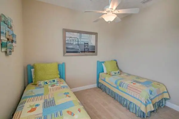 3br  1800ft2  New Luxury Condo Gulf Front Views