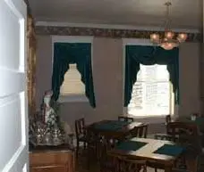 West Washington Guest House