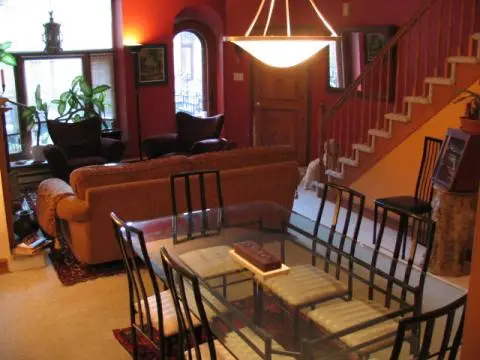 Cozy Furnished 1900s Cottage-Condo