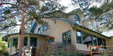 Romantic Riversong Bed And Breakfast Inn