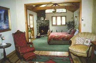 Romantic Riversong Bed And Breakfast Inn