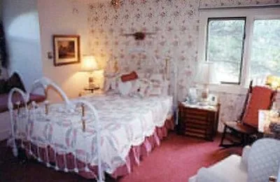 Romantic Riversong Bed And Breakfast Inn