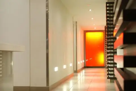 New High Floor Lakeside Luxury CN Towr