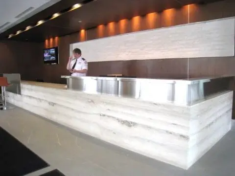 New High Floor Lakeside Luxury CN Towr