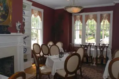 Riverdale Inn