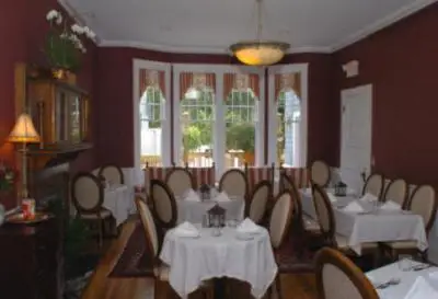 Riverdale Inn