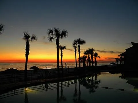 Gorgeous Waterfront Condo in Watercrest