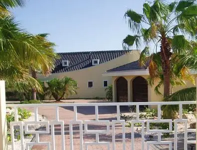 Yellow Crown Villa