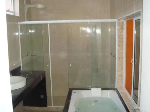 5 Bedroom 4-story 4000 sqft penthouse