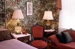 Hawthorne Inn