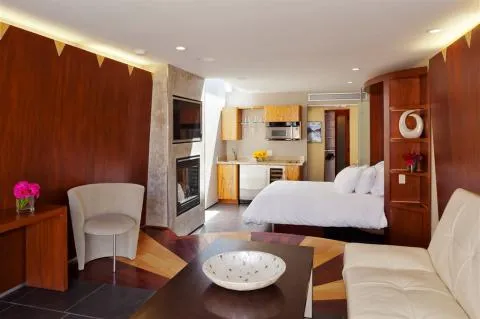 14 West Boutique Hotel