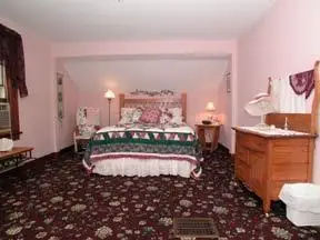Hillcrest Hide Away Bed And Breakfast