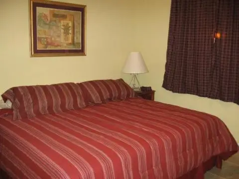 Free WI-FI Gated HOllywood Beauty