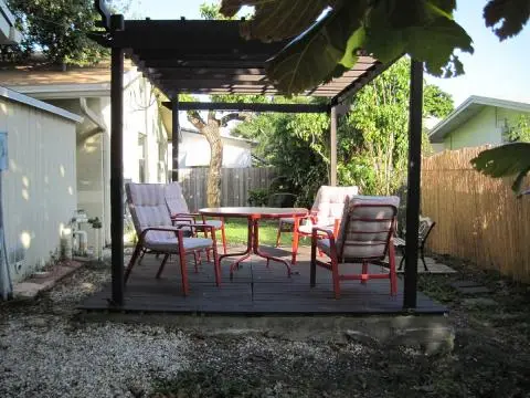 Free WI-FI Gated HOllywood Beauty