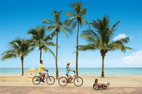 Free WI-FI Gated HOllywood Beauty