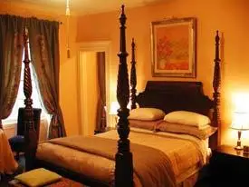 West Eleventh Townhouse Apartments