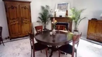 Weekend Houses For Rent