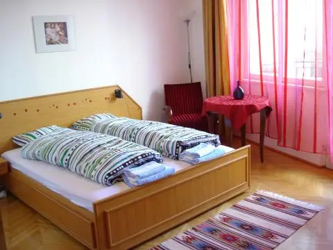 Art Deco Apartment Budapest