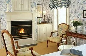 Lambertville Inn