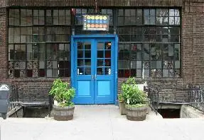 Bowerys Whitehouse Hotel