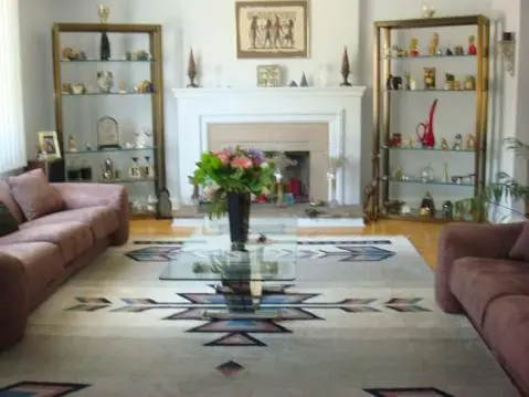 short or long term furnished room