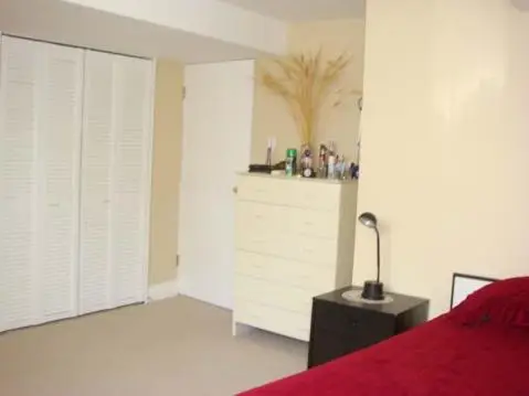 short or long term furnished room