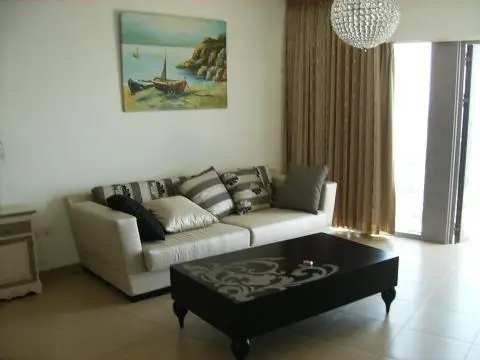 Spacious apartment NEVE TSEDEK TOWER