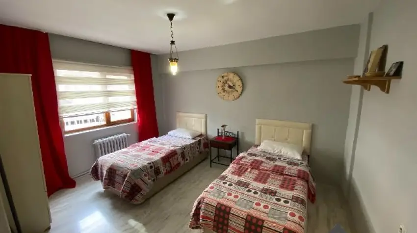 Hastanelerin Yaninda Merkezi Konumda Kiralik E Yali Daire