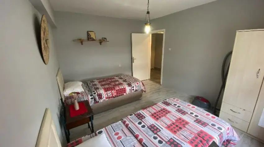 Hastanelerin Yaninda Merkezi Konumda Kiralik E Yali Daire