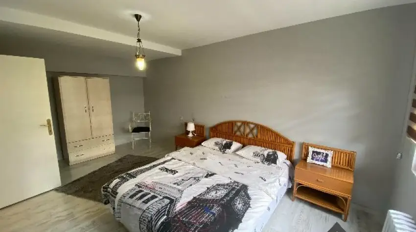 Hastanelerin Yaninda Merkezi Konumda Kiralik E Yali Daire