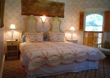 The Cherry Creek Inn