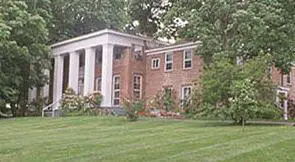 Cromwell Manor Inn Bed And Breakfast