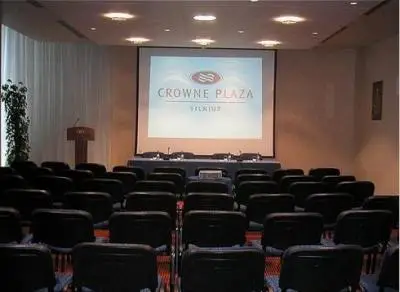 Crowne Plaza