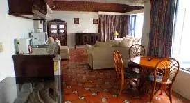 Las Rocas Resort And Spa