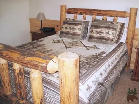Pine Retreat Affordable Luxury Cabin