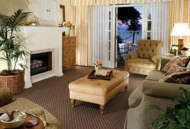 Lauberge Del Mar Resort And Spa