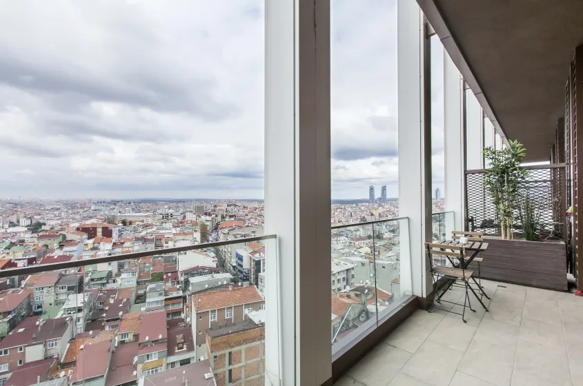 Tastefully Designed 1 Bedroom Nef 163
