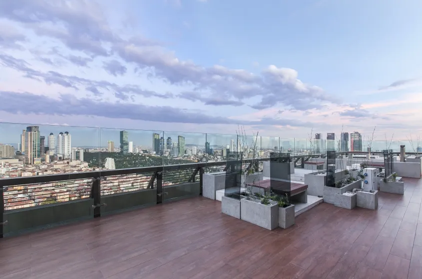 Tastefully Designed 1 Bedroom Nef 163
