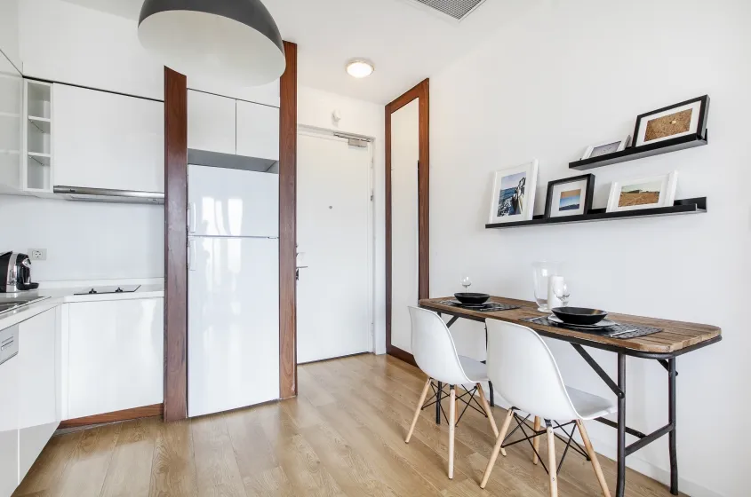 Tastefully Designed 1 Bedroom Nef 163