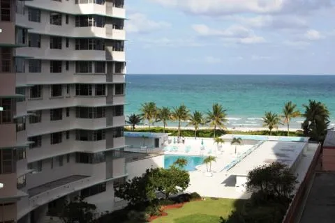 2BR Luxury Suite by the Miami Beach
