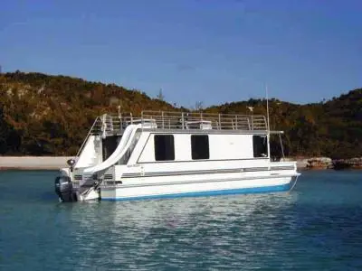 Bahama Houseboats