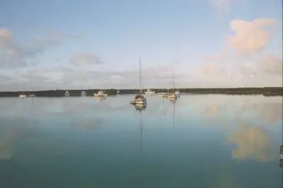 Bahama Houseboats
