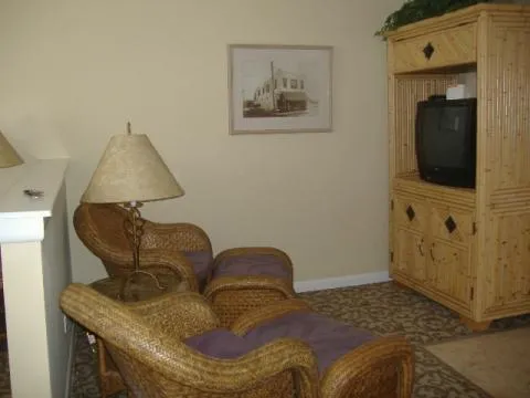 tropical vacation condo