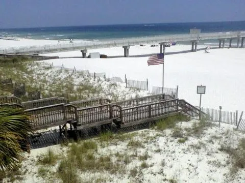 Emerald Skye - Ocean Front - Dream View