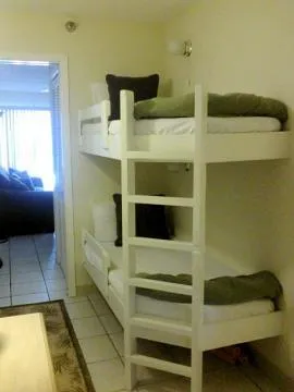 Emerald Skye - Ocean Front - Dream View