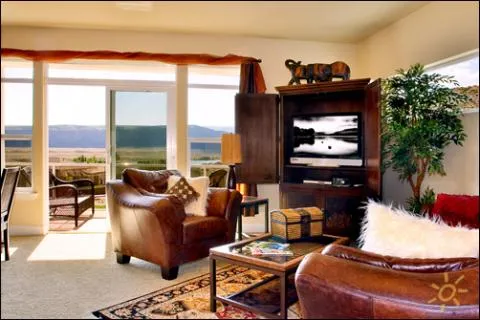 Crescent Bar Vacation Rentals