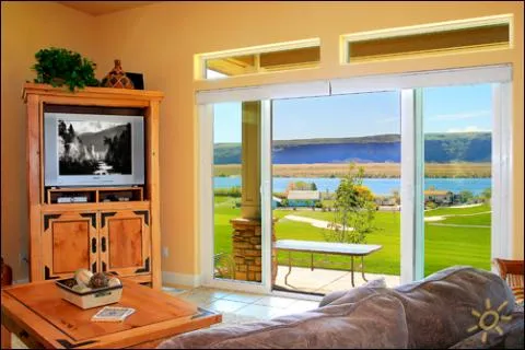 Crescent Bar Vacation Rentals