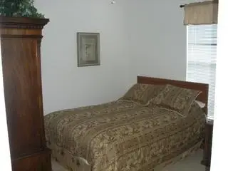 4 BR Condo 4 miles from Disney