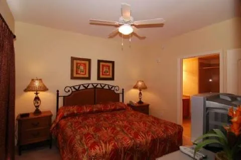 Large Lakefront Condo near Disney